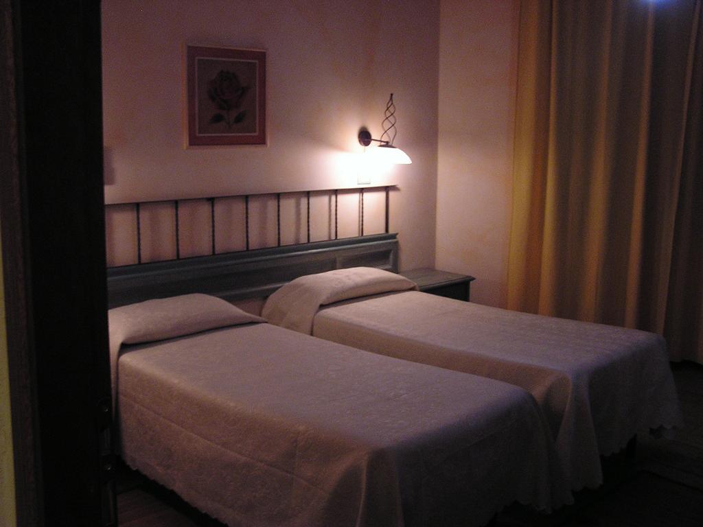 Hotel Mistral Portoscuso Kültér fotó