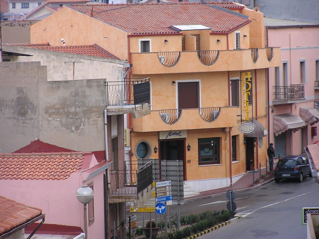Hotel Mistral Portoscuso Kültér fotó