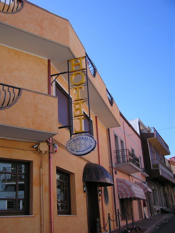 Hotel Mistral Portoscuso Kültér fotó